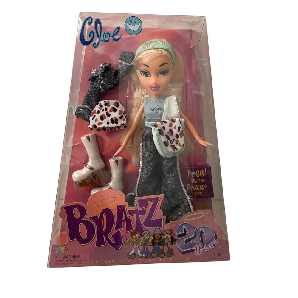 Bratz Doll‎ 20th Anniversary Cloe with Accessories and Holographic Poster 2021